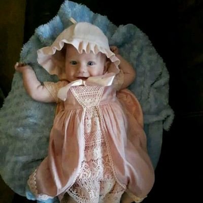 OUAT_HB's tweet photo. Un bébé que vous aimeriez tenir dans vos bras ? 
#BabyRobin 
#BabyGideon 
#BabyHope 
#BabyNeal https://t.co/Uq8drqfiCj
