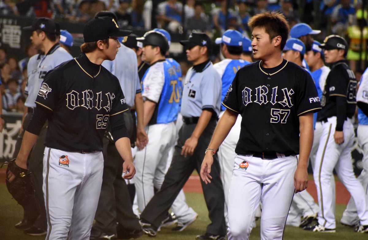 skyfishgir1's tweet photo. 乱闘の際に後ろでどうしよう…となっていた田嶋くんを気遣っていた山田さん
20190813 https://t.co/GfDgrrwDmH