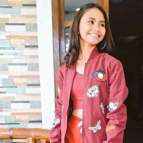 ritz_1018's tweet photo. @emz24gmailcom1 @ShoiYen_OFC @ShoiYen_Trends @ShoiYen_Squad @anne011010 @ureshiineesan @DSuperCouple @ChachiLisa07 Syempre nagpakita uli ako ng picture ni Yen

iWant SHOIYEN https://t.co/rtMv1iGHcX