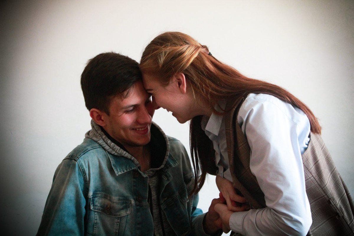 AndTheDawnIs's tweet photo. А знаешь, все еще будет!
Южный ветер еще подует,
и весну еще наколдует,
и память перелистает,
и встретиться нас заставит,
и еще меня на рассвете
губы твои разбудят. https://t.co/5dxTSQqszS