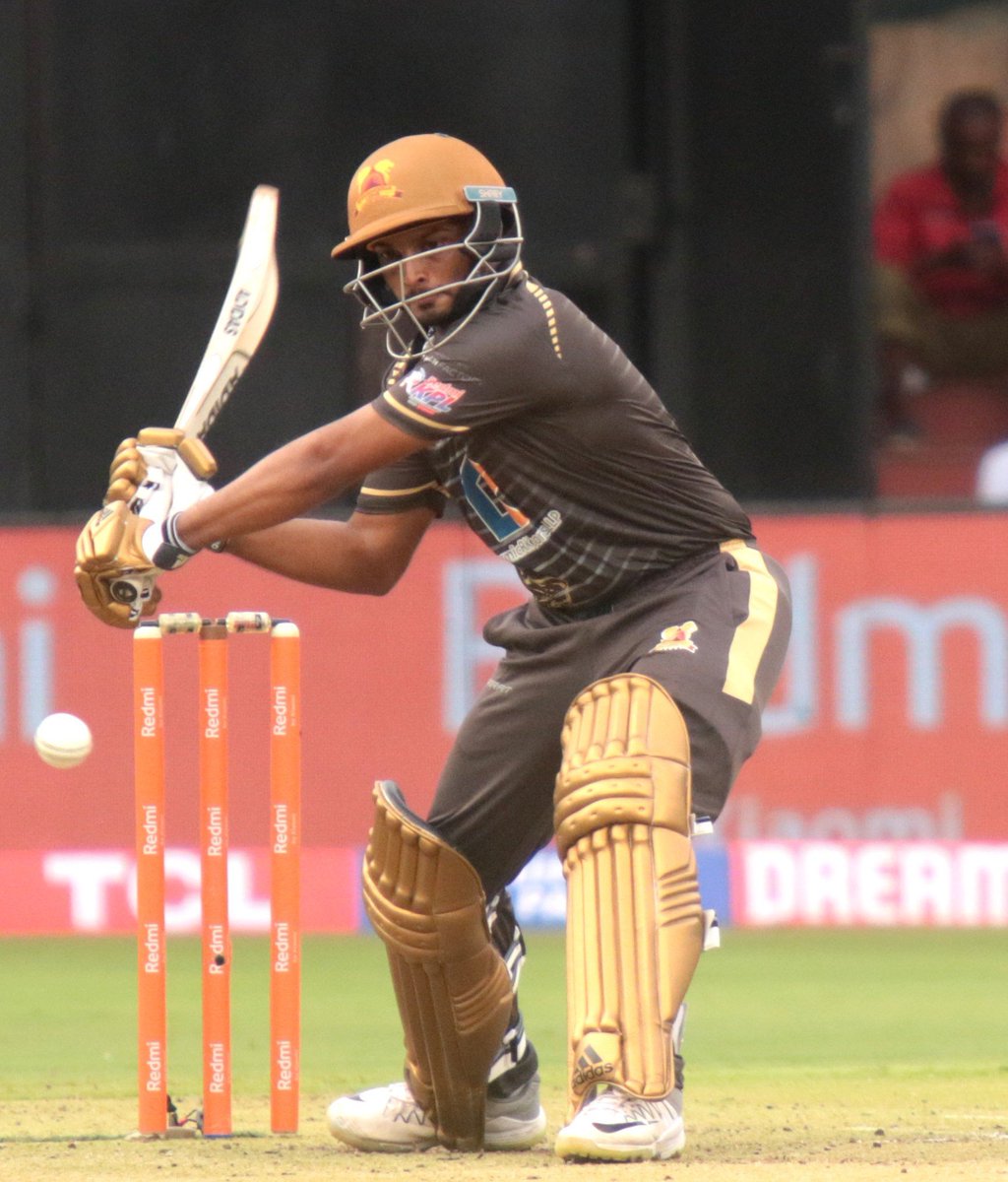 CricketKannada's tweet photo. ಕೆಪಿಎಲ್ 2019 : 2ನೇ ಪಂದ್ಯ.
@HubliTigers vs @shivamoggalions
ಶಿವಮೊಗ್ಗ ಪರ ಆರಂಭಿಕ ಬ್ಯಾಟ್ಸ್ಮನ್ ಆಗಿ ಕಣಕ್ಕಿಳಿದ ನಿಹಾಲ್ ಉಲ್ಲಾಳ್ 88* ರನ್ ಗಳನ್ನು ಬಾರಿಸಿ ಕಡೆವರೆಗೂ ಕ್ರೀಸ್ ನಲ್ಲಿ ಉಳಿದು ತಂಡವನ್ನು ಗೆಲುವಿನ ದಡ ಸೇರಿಸಿದರು.
#HTvSL #simhagarjane
#KPL2019 #KPL8
#KPLNoduGuru
#NammaKPL https://t.co/1DldeQnACF