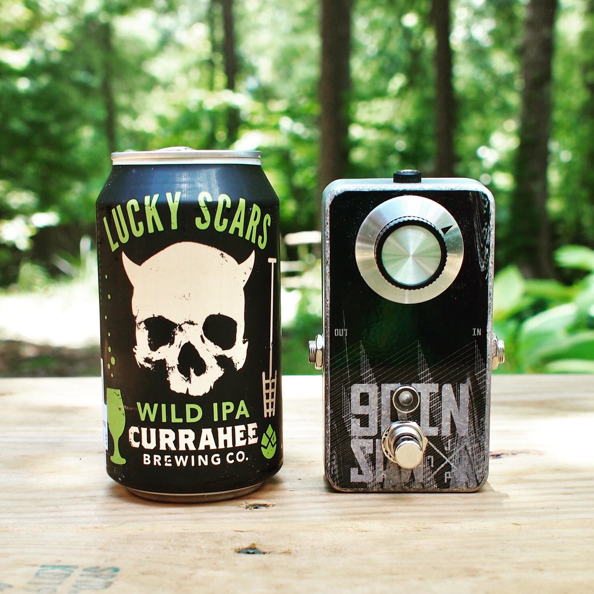 beerandpedals's tweet photo. A @curraheebrewing Lucky Scars Wild IPA paired with the Gainsaw Distortion from @jptr_fx #beer #pedals #beerlover #pedalsandeffects #effects #pedals #effectspedals #craftbeer #beerme #guitar #ilovebeer #currahee #curraheebrewing #luckyscars #ipa #jptrfx #gainsaw #distortion https://t.co/xWRoMkFtEs