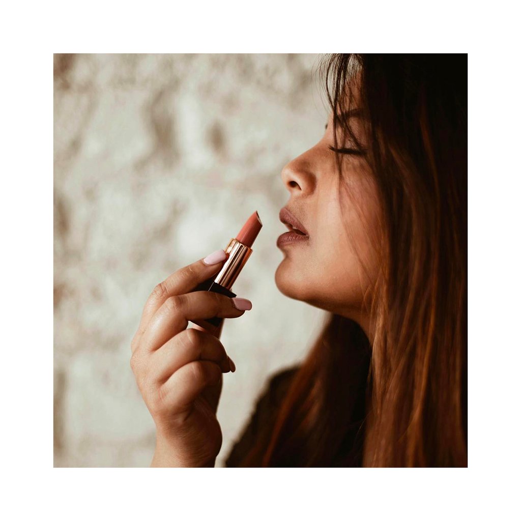 MyGlamm's tweet image. @lovelifefashionstyle Repost: LIPSTICK LOVE 💄| Feat. @myglamm @manishmalhotrabeauty
.
.
.
.
.
#MyGlamm #BloggerContent #TagUs #LiveGlamorous #LipstickCollection #Lipsticks
#manishmalhotrabeauty #SaturdayVibes #customerappreciation #saturdayThoughts #saturdaymotivation⁠