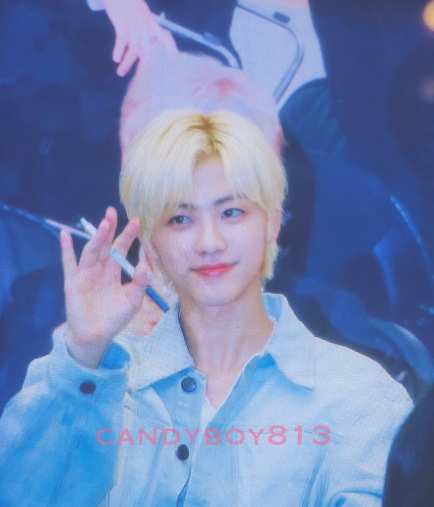 candyboy813's tweet photo. 190817 앞니 뭔데 🐰토기야?? ㅋㅋㅋ

#재민 
#나재민 
#JAEMIN
#NCTDREAM https://t.co/NEC5BH0PNZ