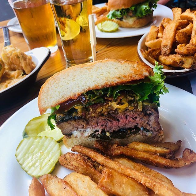 grdrinks's tweet photo. Over here drooling while trying to think of a caption 🤤
.
Check out the GR Drinks app for weekend specials! Link in bio.
.
.
#grdrinks #drinkgr #grbc #iheartgr #eatgr #downtowngr #experiencegr #burgeroftheday #grfoodie https://t.co/rgM4Q1FrzB https://t.co/uUoNK0gbGW