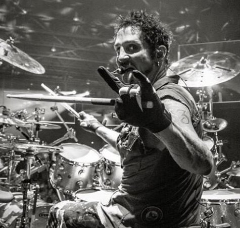 Wishing Deen Castronovo a Happy Birthday.   Enjoy your day. 