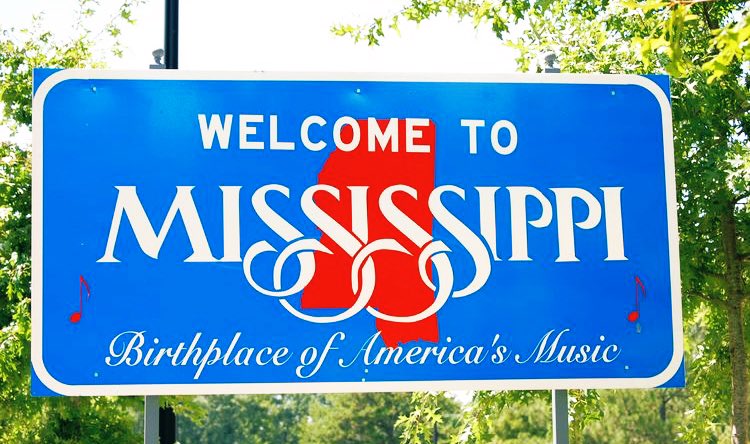PiperPerabo's tweet photo. “To win governor of #Mississippi, a candidate must win BOTH the popular vote AND a majority of the 122 state House districts. If no one wins both, the state House decides the winner.”

Your vote up &amp; down the ballot matters. Go to https://t.co/6lbfXEZlLJ to register to vote Nov 5 https://t.co/K2jbcPhfj4