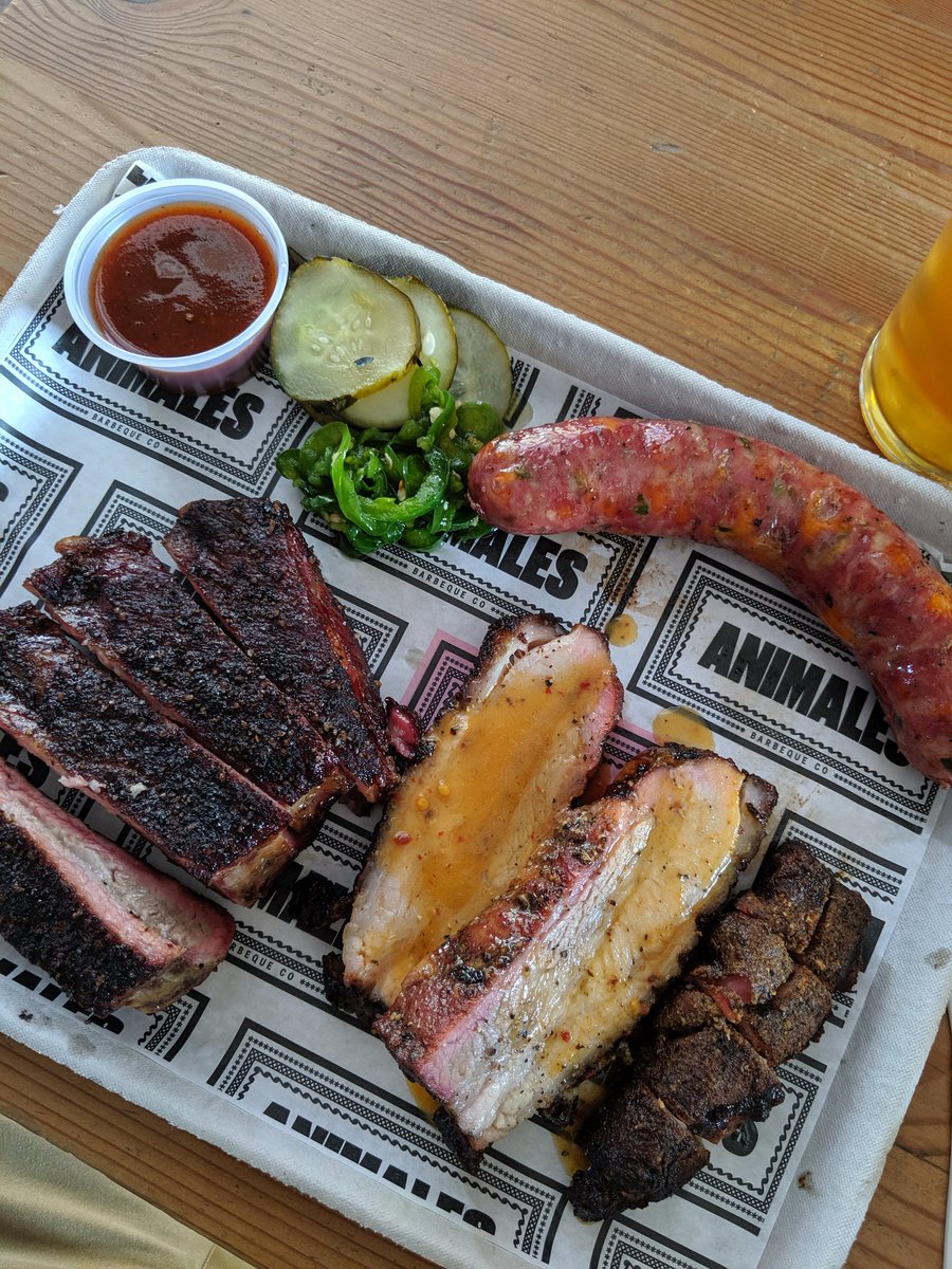 TheWilltoHunt's tweet photo. Man . . . If you didn't already know, @MinnesotaSpoon makes some of the absolute best BBQ. Had it again last night and once again left completely impressed. Get to Animales BBQ at @AbleBrewery PS their Better Selves IPA is 👌🏻
#bbq #craftbeer #teammeatsweats https://t.co/Z4IuhxOm67
