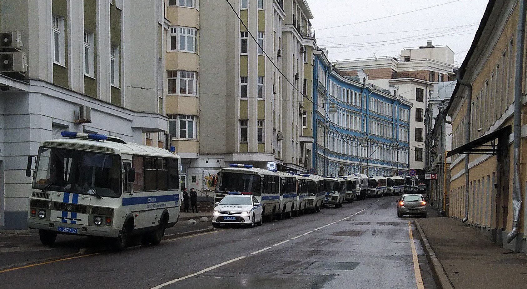 Колонна автозаков Минск