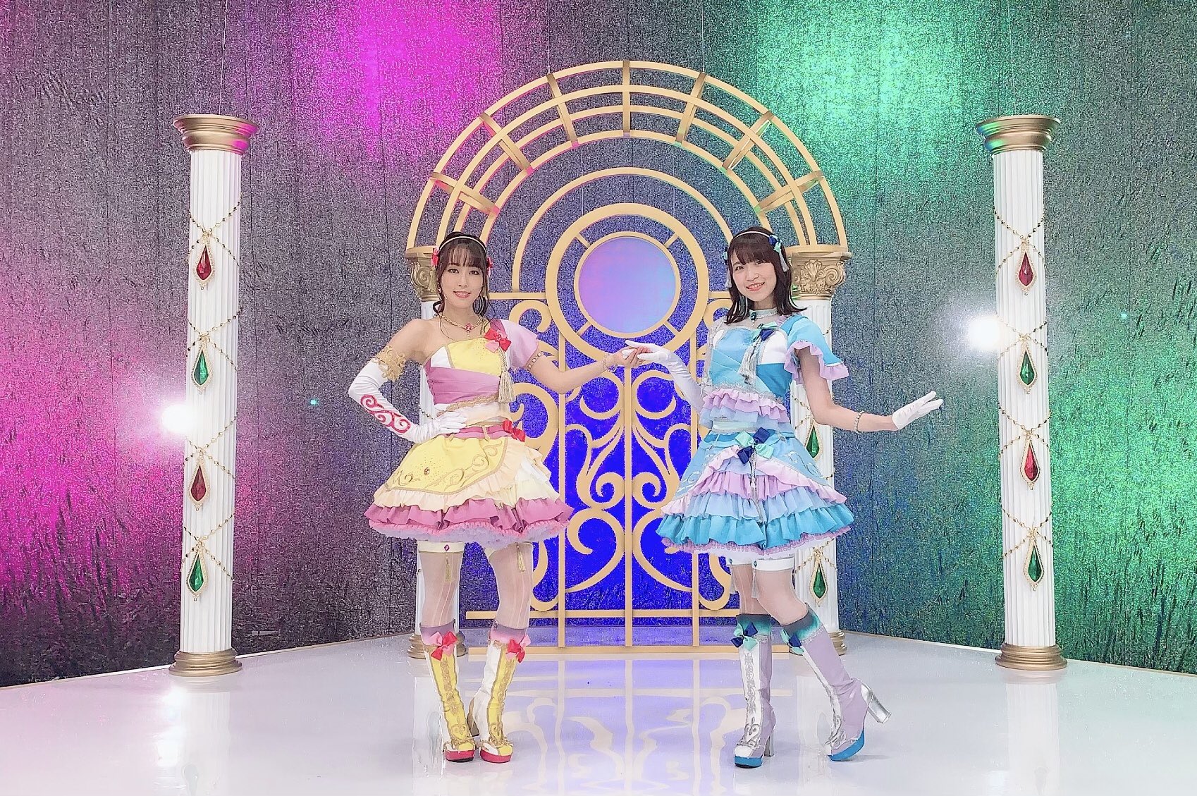 Best Friends Official Twitterissa 実はライブ中にアイビリーブ 新たなるステージへ のpvをサプライズで公開 オフショット写真も公開しちゃいます とても豪華で素晴らしいpvでした いつかどこかで皆さまに見ていただけるかも Aikatsufriends Aikatsu Best Friends Official Twitterissa 実はライブ中にアイビリーブ 新たなるステージへ のpvをサプライズで公開 オフショット写真も公開しちゃいます とても豪華で素晴らしいpvでした いつかどこかで皆さまに見ていただけるかも Aikatsufriends Aikatsu