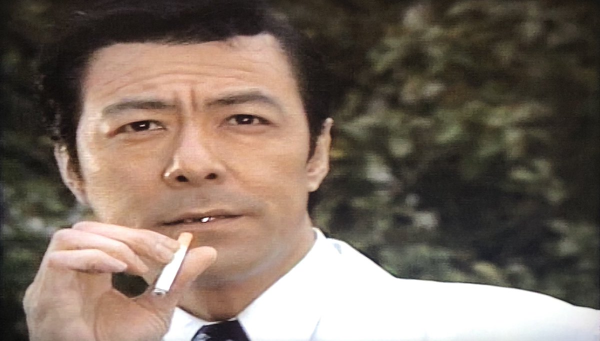 白い巨塔』で紫煙を燻らす田宮二郎の姿がカッコよくて、未成年の頃は