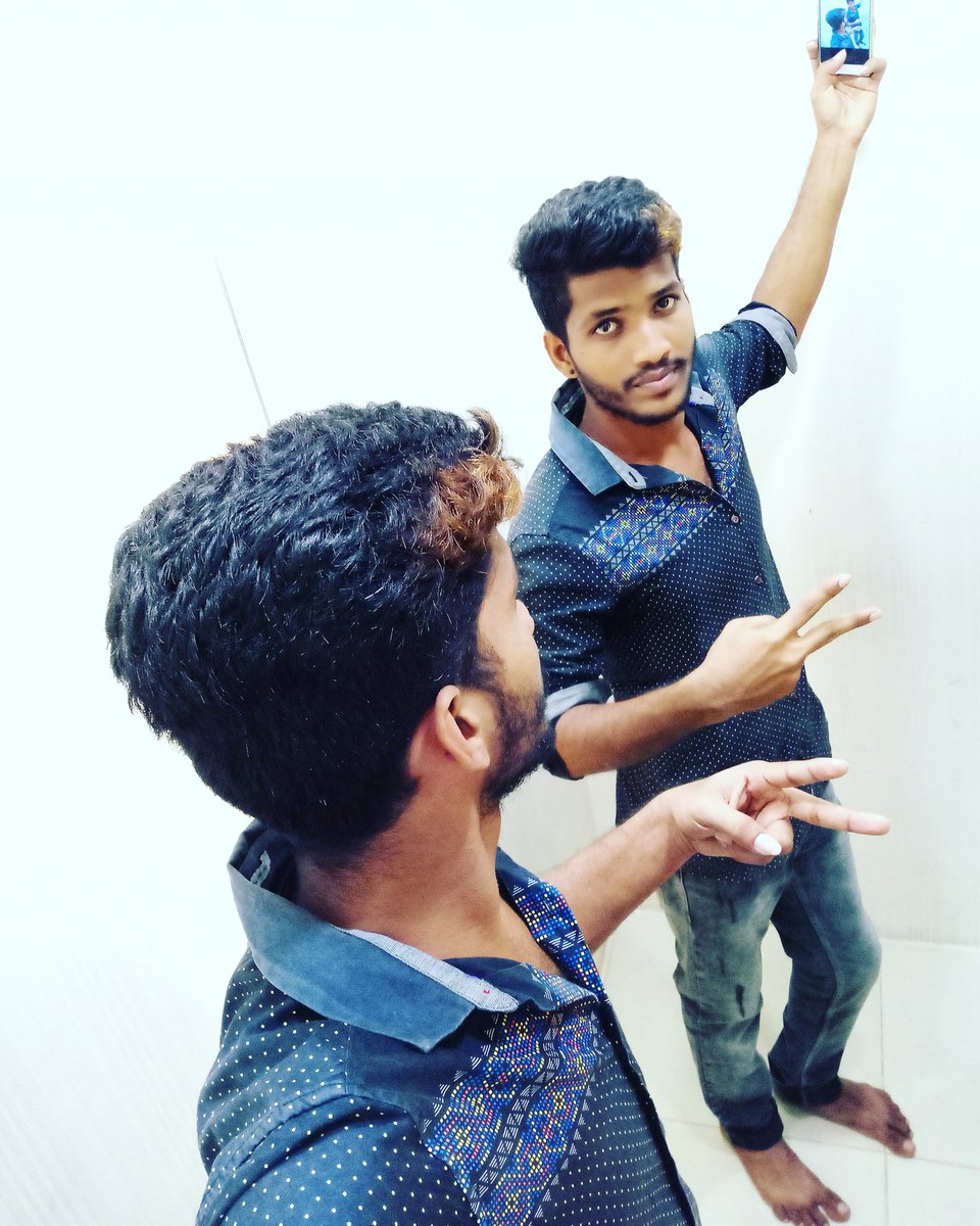 Dinesh_Engr's tweet photo. #Perfect_®eflection
#Mirror_©lick
@Dressing_Room https://t.co/hRHsfWhEqa