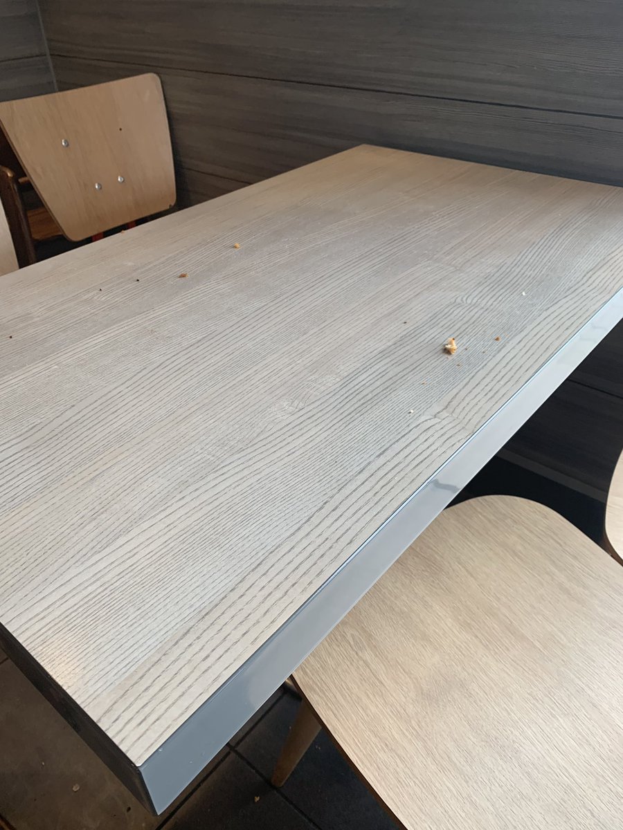 Liesel_S's tweet photo. Saturday lunch @KFC_UKI Bodmin store. Surly, unhelpful staff, filthy floors, every table littered &amp; dirty, no loo roll in the bathrooms, order screen not working, long queues of people. Waited 20 mins for our order. Seriously guys - sort this out! #minging #FastFood #chicken https://t.co/edP9TUDTX5