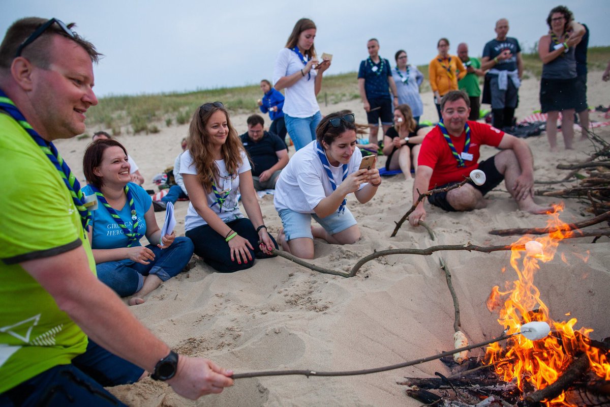 UKContingent's tweet image. Are you an adult who caught the International Jamboree buzz in America? @UKScouting are looking for some volunteers to coordinate and deliver the UK Contingent programme whilst at @ej2020_official... take a look at what your new adventure could be: bit.ly/2Nb8AMA 🇬🇧🇵🇱