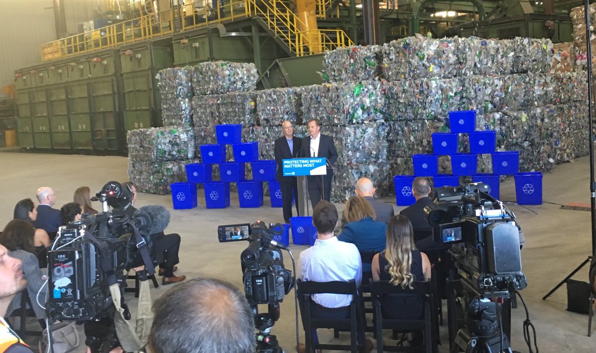 OWMA1's tweet photo. ICYMI: Read the latest @OWMA1 news and updates, including OWMA's statement on the Transition of Ontario's Blue Box Program to producer responsibility model. https://t.co/UjQsg8Pr3R #OWMA #WasteManagement #recycling #bluebox #news #Ontario https://t.co/Xdn06QtaT9