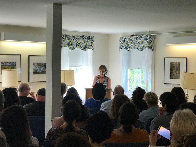 thecrumb_blwc's tweet image. Packed house for the first Blue Parlor reading of #blwc19! Kicking the series off in style 😍