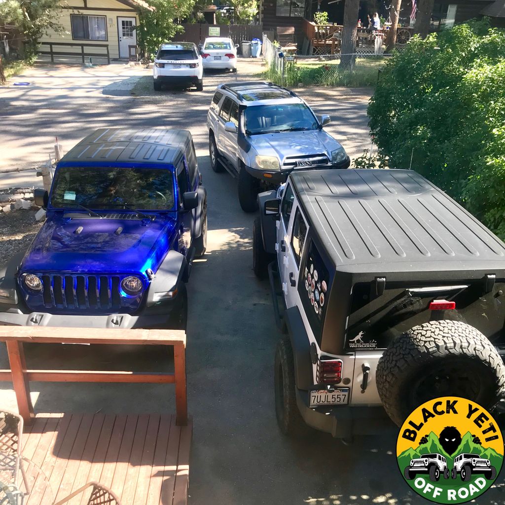 BlkYetiOffRoad's tweet photo. There’s something my friends and I have in common 🤔😆🏕 https://t.co/HTE7bbwOPO