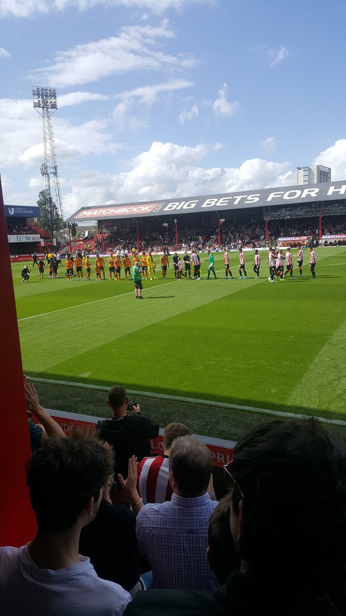 PeterHolmes0's tweet photo. Mon the Brentford https://t.co/G6Ri76JOF1