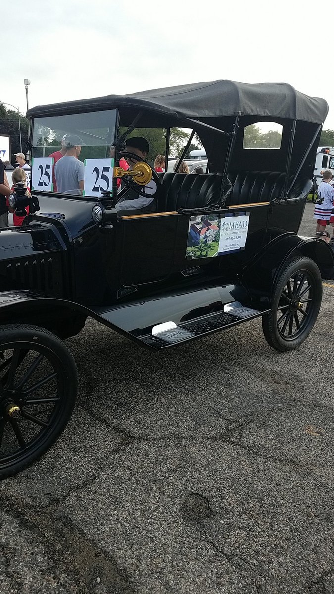 MeadMuseum's tweet photo. #meadbuilding
Thanks Wilbur Goehring for escorting us in the parade. https://t.co/C9TjUAaYHa