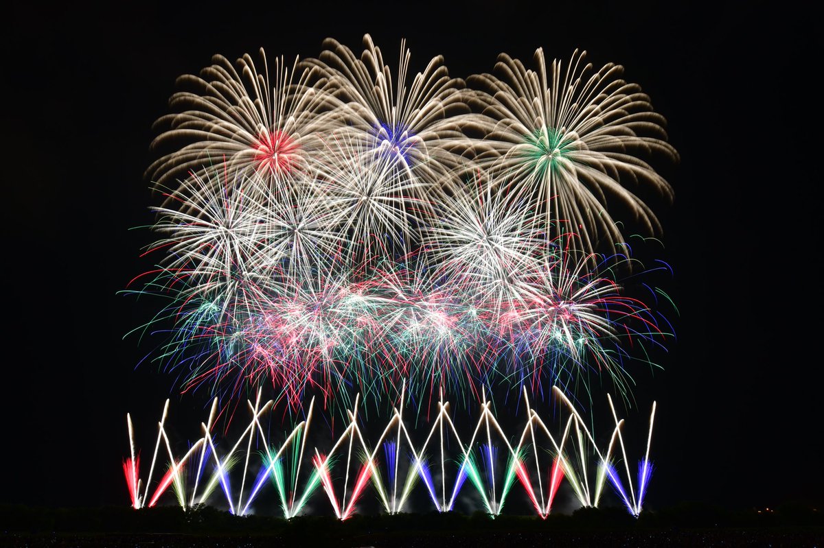 Win Ryukyus 19 08 17 赤川花火大会 風向き良好でキレイな花火が打ち上がりました 鶴岡東ナイン 大健闘でした お祝いの花火にしてあげたかったなぁ 現場で見れなかった人へどうか届け 山形 鶴岡 枝豆 庄内 お盆 花火 夏 赤川花火