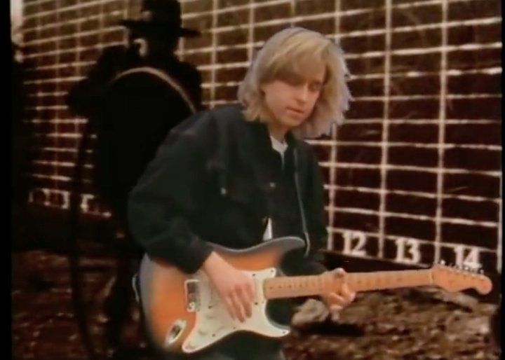  Happy Birthday Eric Johnson  1954-08-17             PV    Trade mark ~Ah Via Musicom  