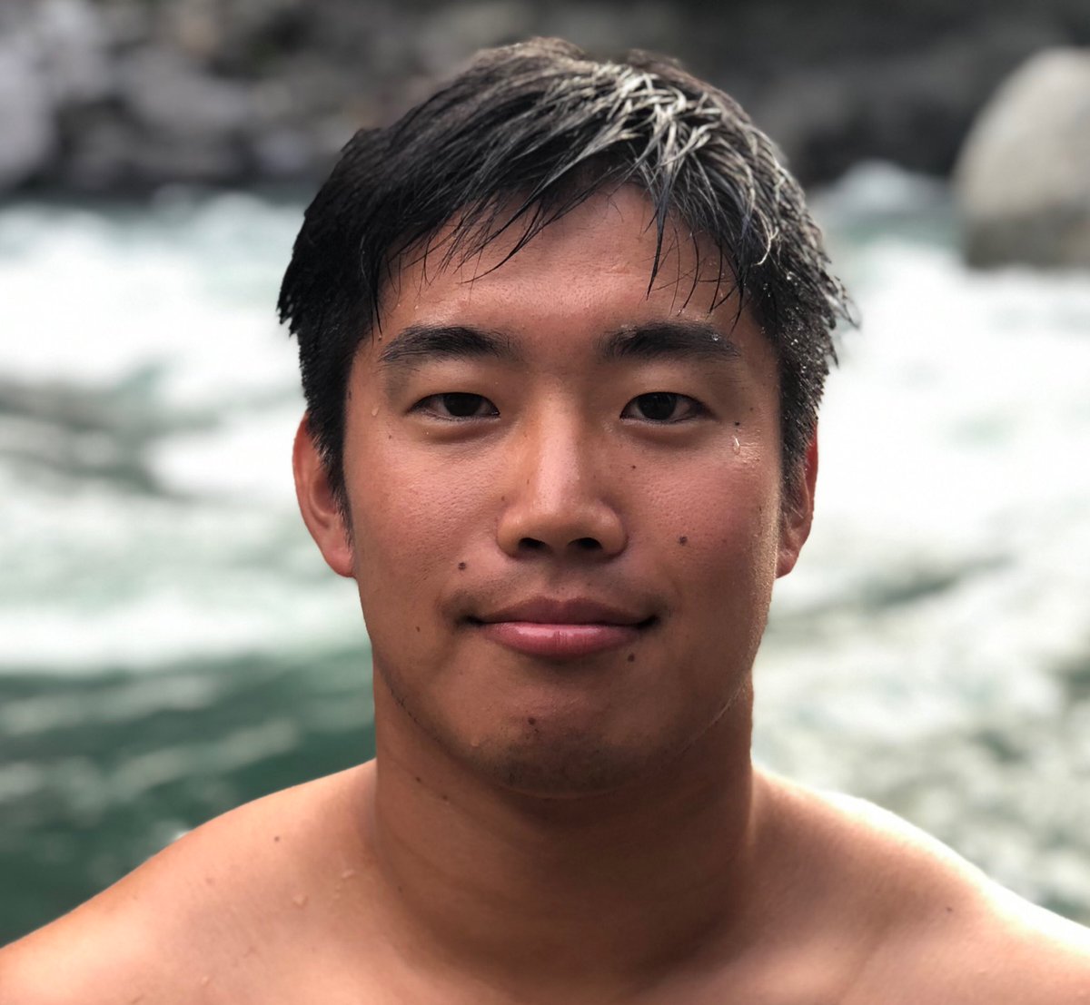 shinchanDL's tweet photo. 夏の清流に現れるファンキーモンキーベイビーズの亜種。 https://t.co/2QgjebXqDs