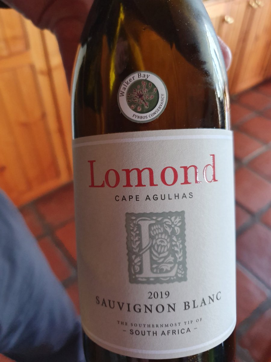giantperiwinkle's tweet photo. Bevange wyn! Lekker @LomondWine  @hannes08 @SauvignonSA https://t.co/Y1szXSOqpI