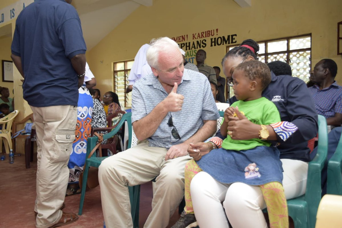 lawsocietykenya's tweet photo. LSK Corporate Social Responsibility at the Shanzu Orphans Home. Thanks to the Society's support, the management of the home is now able to take 13 more distressed children into the home. #LSKAnnualConference2019 #AudioftheConstitution #TechinLegalPractice https://t.co/UNVXREKCyA