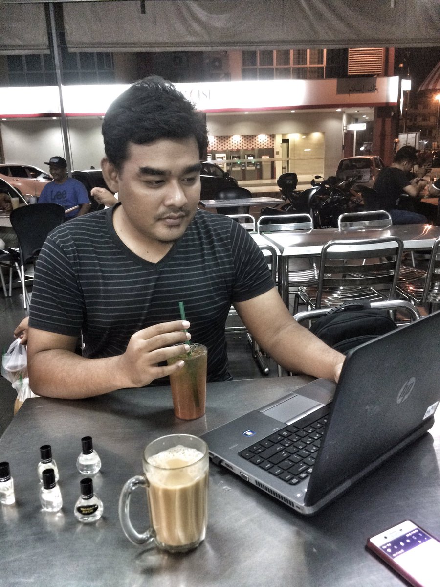 ZMuhammad89's tweet photo. Officially 30. 18081989 - 180819 https://t.co/1xSZq8qmco