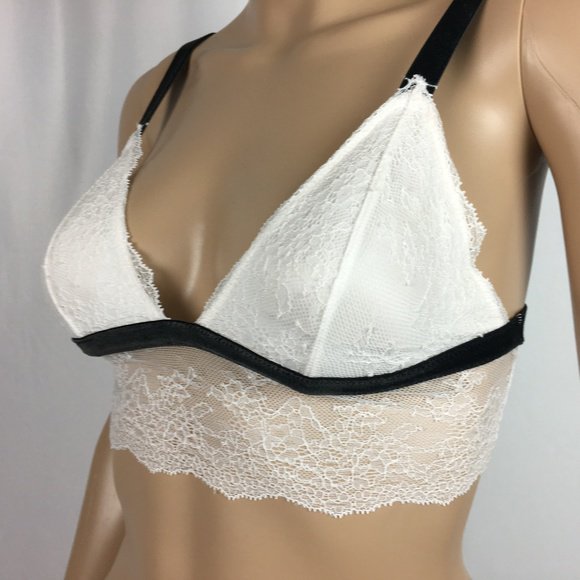 GeorgeannSwiger's tweet photo. So good I had to share! Check out all the items I'm loving on @Poshmarkapp #poshmark #fashion #style #shopmycloset #victoriassecret: https://t.co/INcfnySClR https://t.co/ZSTBO4aSZy
