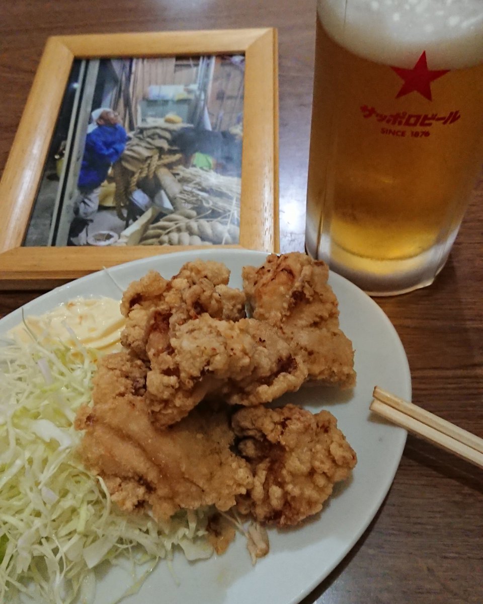 hiko___san's tweet photo. 岩手町沼宮内地区五日市、大番食堂さんで。唐揚げ単品に生ビール。

先代の親父さんが登場、懐かしぃんだな。うん。

元祖「火火麺(かっかっめん)」待ち。

#大番食堂 #岩手県 #岩手郡 #岩手町 #沼宮内 #五日市 #深夜食堂 #火火麺 https://t.co/GQY1BlUdrZ