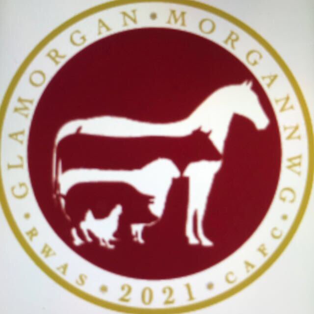 *shout out to the #FarmingFamily* 🚜 Pls RT! 🚜 The <a href="/royalwelshshow/">Royal Welsh Agricultural Society</a>’s Glamorgan 2021 Feature County (Cardiff) committee is looking for a First-Aider to volunteer with a Tractor Run in Cardiff on Sunday October 13th! Can anybody help?  Please get in touch! Diolch yn fawr iawn!