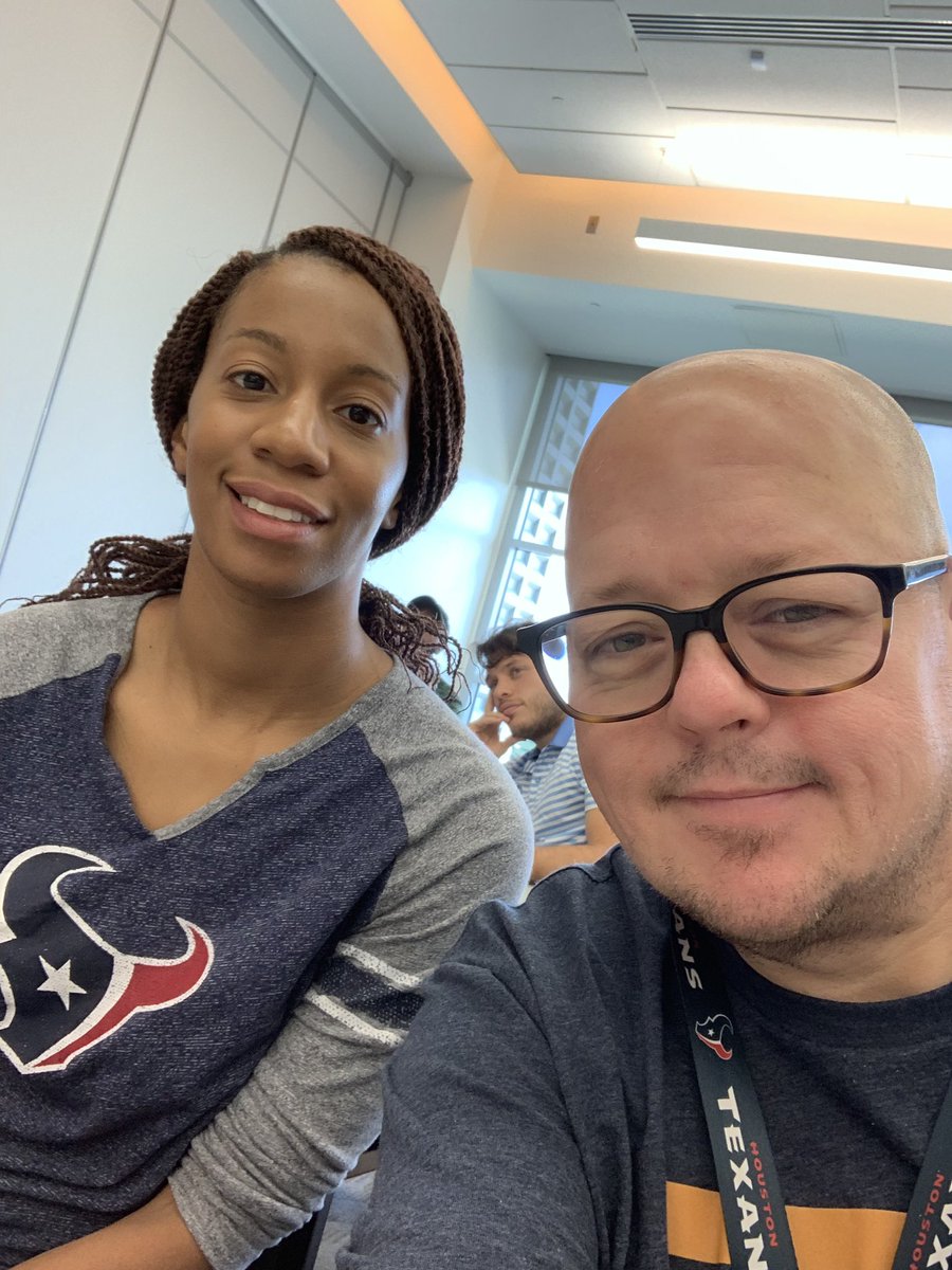 UberDude72's tweet photo. Random Acts of Kindness #4:  Surprised my new Co-Worker and friend with paying her CPR class registration fee, and signed her in when she was late. 🤣 #ElPasoChallenge https://t.co/1IjbqsEyTf
