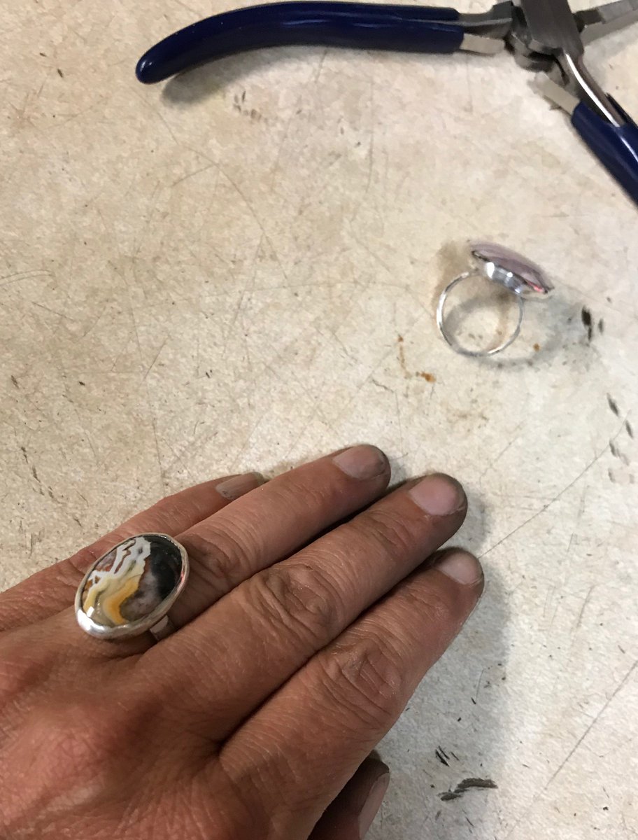 AmyGignesi's tweet photo. Thank you @PutneySchool for an amazing Adult Arts Week;  the teaching, the people, and the place truly inspired me. I've been in my studio since I got back--and I can't wait for next year!
#nevertoolatetobecomeanartist
#campiswastedonkids https://t.co/6SktzRTkh6