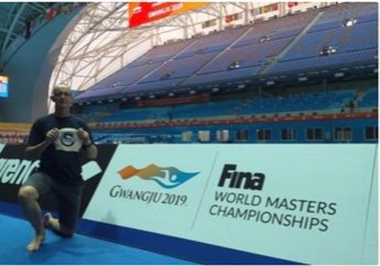HoylakeASC's tweet photo. Congrats to Neil Kemp, former #hoylakeasc swimmer, coach & chairman, whoβs competing at @fina1908 World Masters Championships in Gwangju and finished 6th and 4th in 100 & 200 breaststroke with 1:13 and 2:43. Good luck with the 50 tomorrow #FINAmasters #proudclub https://t.co/UiZm0wy341