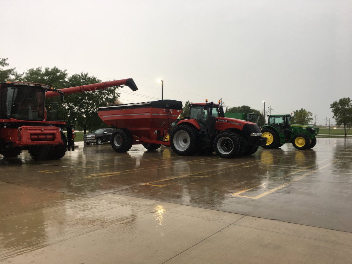 PamSmithDTN's tweet photo. Tough conditions for Touch a Tractor day at our farmers market. But we need the rain!! #tellagstory https://t.co/qmjWggmDgh