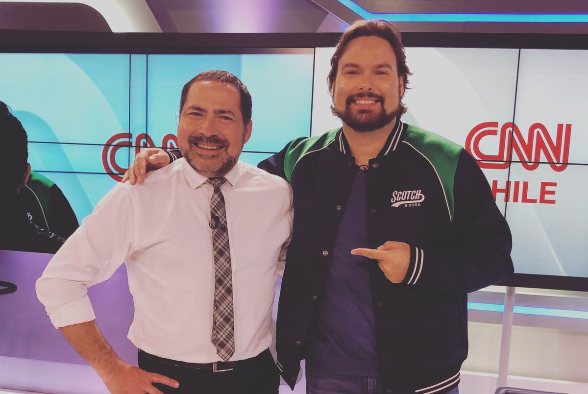 edu_castillo's tweet photo. Atentos venezolanos en Chile!! 🇻🇪

A las 11:30 de este sábado estreno del capítulo de #EnDirectoCNN en @cnnchile de esta semana con el gran @ElGeorgeHarris que el jueves repletó el Movistar Arena 📺 https://t.co/LW9joEKrIm