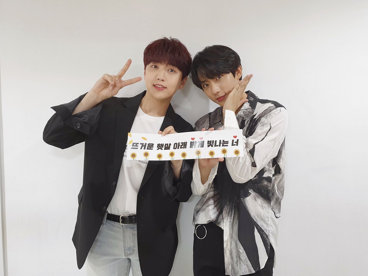 _B1A4OFFICIAL's tweet photo. [#B1A4Story] 2019 B1A4 ♡ BANA [HAPPY GONGCHAN DAY] 📸

#B1A4 #GONGCHAN with #SANDEUL
#뜨거운햇살아래밝게빛나는공찬 https://t.co/UWaJfkMTmi