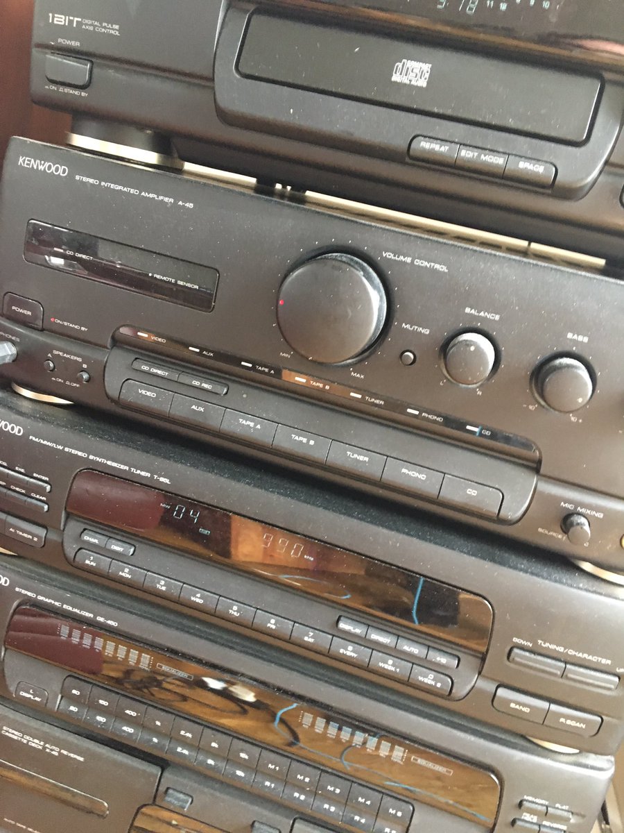 PeterCarroll10's tweet photo. First chance I’ve had to really give the @ScarletRebels album a proper blast on my trusty 30yr old stereo, and I’m happy to say it sounds epic! #OldSkoolKenwood #OldFart #TopNotchMusic https://t.co/WMBWC0df65