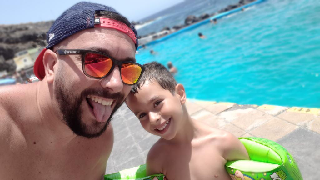 AdayCoba's tweet photo. ⚠️Comunicado oficial😆

😜 Oficialmente de Holidays🏝🌞

#EnBañadorSeViveMejor #Canarias #PuntaPrieta https://t.co/uWWBF3B3yT
