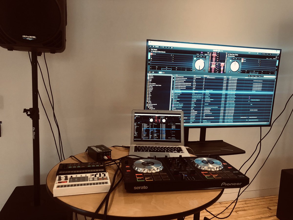 taoleighgoffe's tweet photo. Soundcheck all ready for 📀🎚🎛🎚📀 #Afrotectopia2019 roundtable on digital DJ’ing and Afrofuturism #JamesBaldwin @Google https://t.co/Qggt0nt8qq