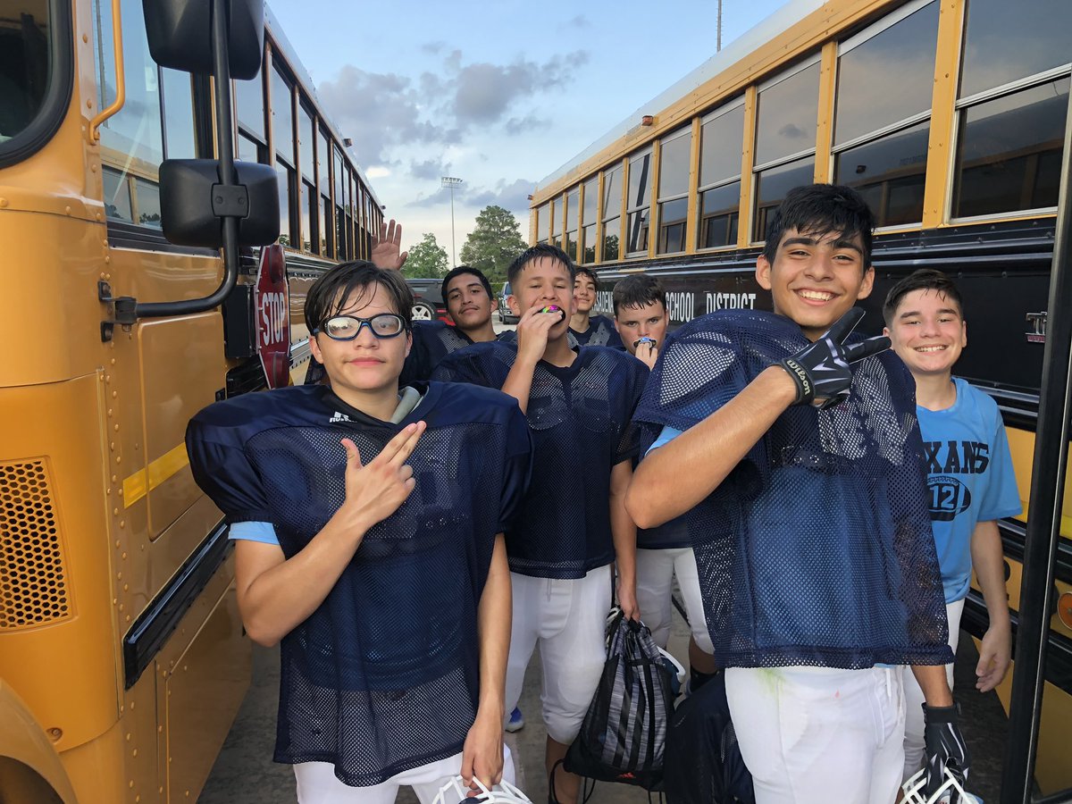 SamRayburn_HS's tweet photo. Love our @SRTexanfootball freshmen! https://t.co/6Spf0hDW0i