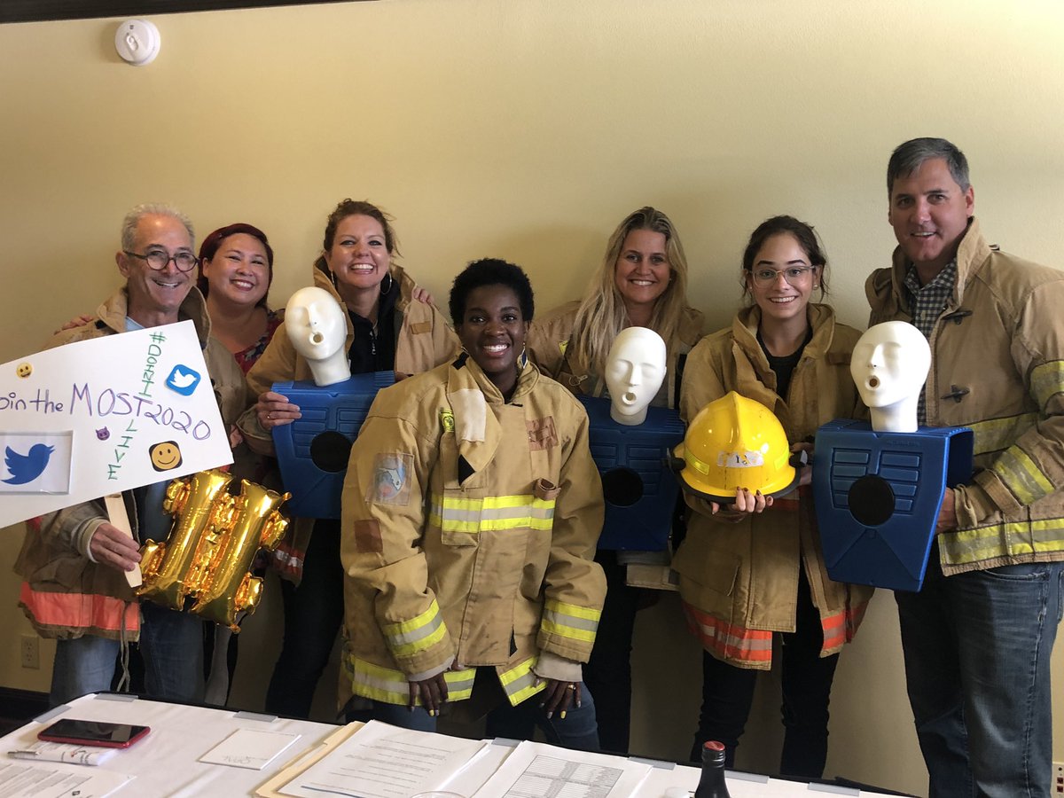 dointhemost2020's tweet photo. Ah ah ah ah stayin alive in PBC...thanks to our amazing public safety personnel! ⛑🔥👩‍🚒👨‍🚒👮‍♀️👮‍♂️🚨🚔🚒🚑🚓 #emojisgalore #dointhemost2020 @leadershippbc https://t.co/AubJAx96Zt