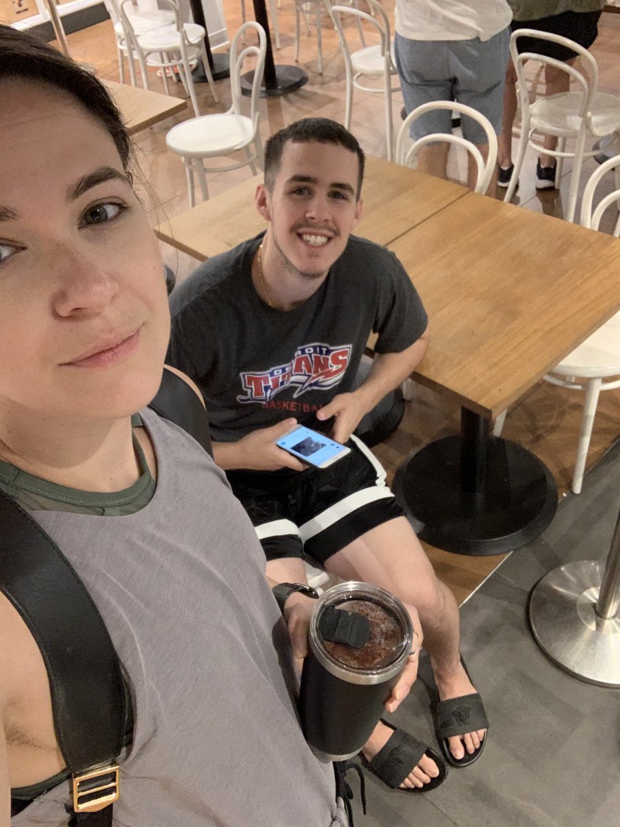 TheErinCalipari's tweet image. If anyone was wondering what I would look like with a mustache then here it is 😂 #sameface @bradcalipari