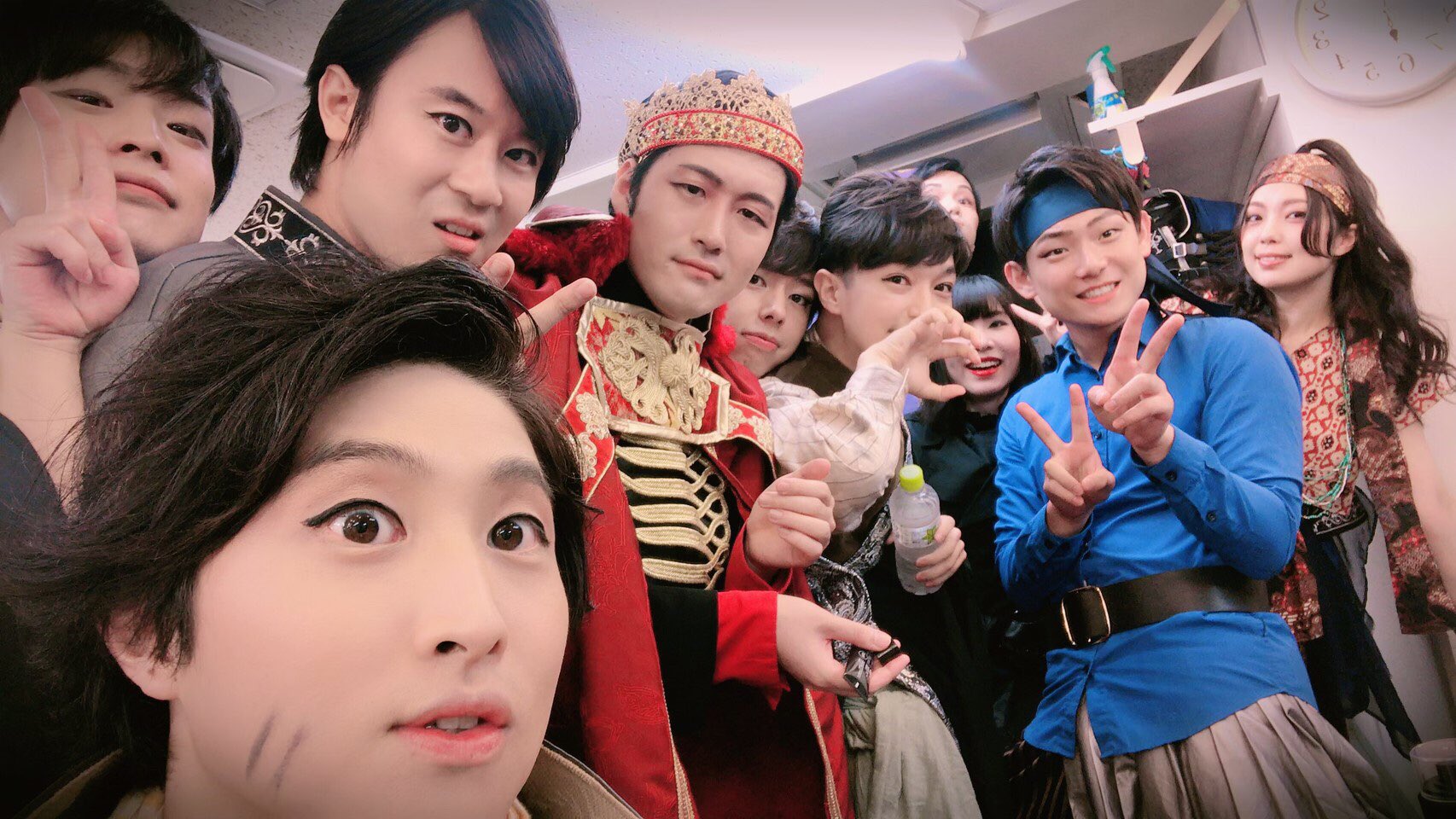 なな湖 勇者配信中の舞台 千秋楽を終えました 本当に楽しくて カーテンコールで拍手を浴びて感極まりました 劇団の皆も優しくて ずっと仲良く劇が出来て嬉しかったです 観にきてくれた皆ありがとう 明日からはまた実況者として頑張りま 差し