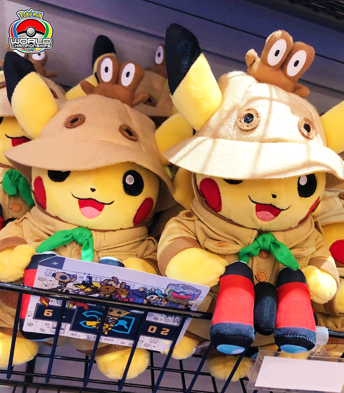 ピカチュウ ぬいぐるみ　WCS2011 世界大会　スケボー　海外 ポケモン世界大会2023のロゴがぬいぐるみで作られてる