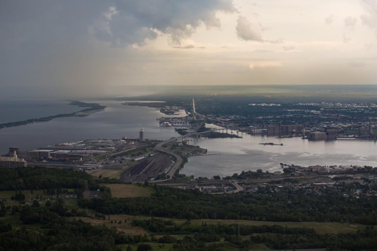 lshelicopters's tweet photo. Take in all the beauty that Duluth has to offer...including the North Shore, the famous Aerial Lift Bridge, and the Canal Park waterways. 30 miles of gorgeous Minnesota, and only $185 per passenger. 🙌
https://t.co/SdYF3LLucX
#heliyeah #scenicsaturday #aboveduluth https://t.co/PN9tVuEOik
