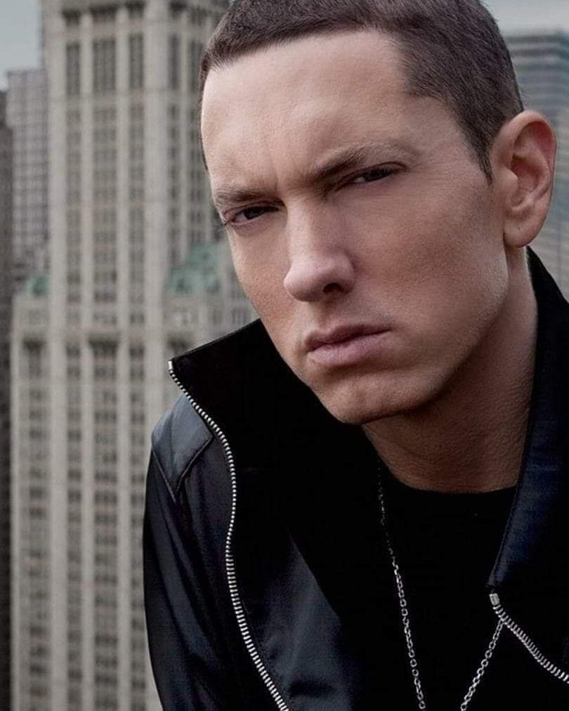 italia_eminem's tweet photo. Il video di #NotAfraid ha superato gli 1, 3 miliardi di visualizzazioni su #YouTube 🔥🔥🔥
Rimane così il suo secondo video più visto di sempre 🐏🎼🔝
#Eminem #EminemGOAT #Recovery #EmIsTheBest #Sobriety https://t.co/4xniW4apwm