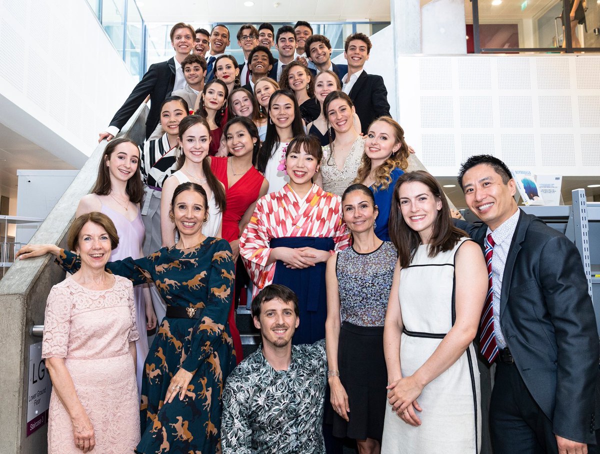 victorgpgp's tweet photo. ENBS Graduation Ceremony✨ Had the best three years of my life, met so many inspiring people and had so many incredible experiences! #ENBS #graduation #grateful #mysecondfamily #Enbsfamily #London https://t.co/AaxwhyPXi7