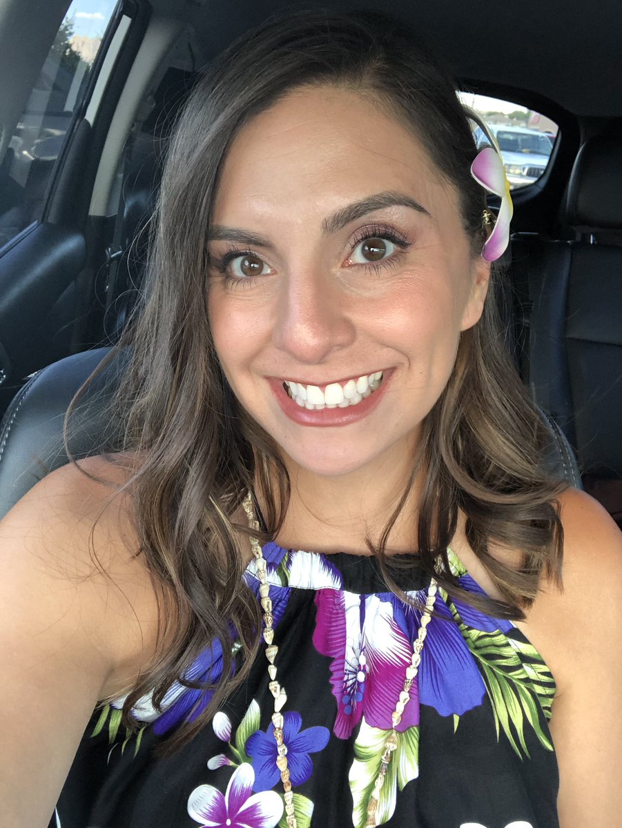 Figure14's tweet photo. We had a wonderful time last night at #AggiesInParadise. Big thanks to @nicolegomez13 and her colleagues for putting on a great event and also to our amazing babysitter for watching the kiddos. #AggieNight #fundraising #datenight @JMiller_Coach https://t.co/tUUbWWXvww